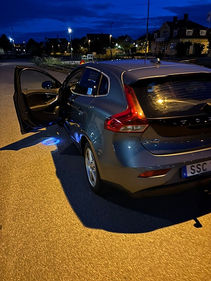 Volvo V40 4 of 5