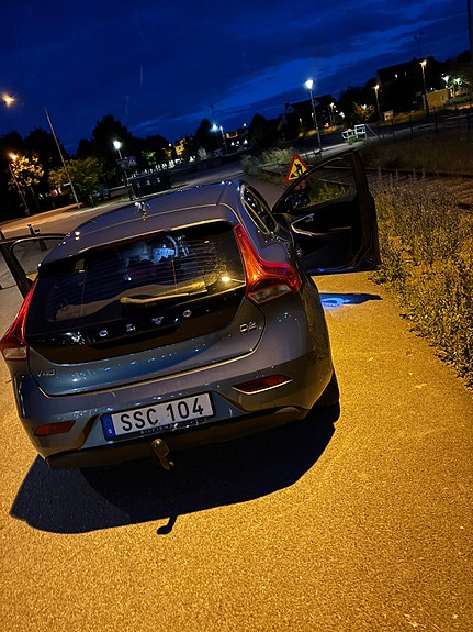 Volvo V40 3 of 5