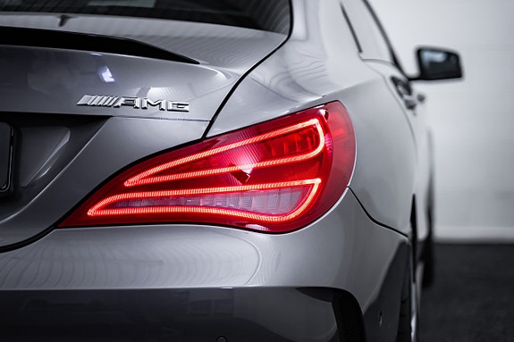 Mercedes-Benz CLA45 16 of 29