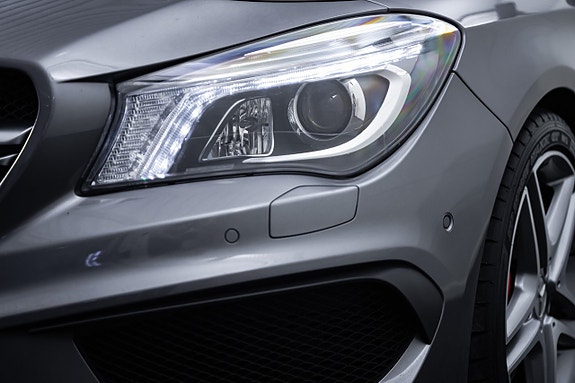 Mercedes-Benz CLA45 9 of 29