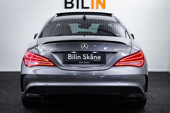 Mercedes-Benz CLA45 13 of 29