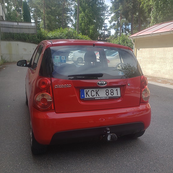 Kia Picanto 4 of 9