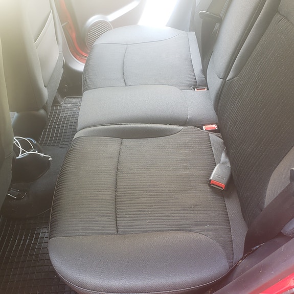 Kia Picanto 5 of 9