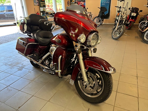 Harley-Davidson Electra Glide Ultra Classic 1.6 2 of 14