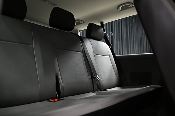 Volkswagen Caravelle 14 of 30