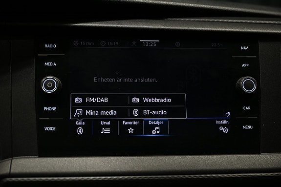 Volkswagen Caravelle 25 of 30