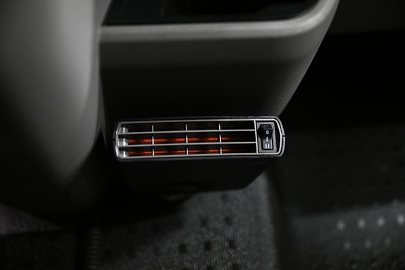 Volkswagen Caravelle 11 of 30