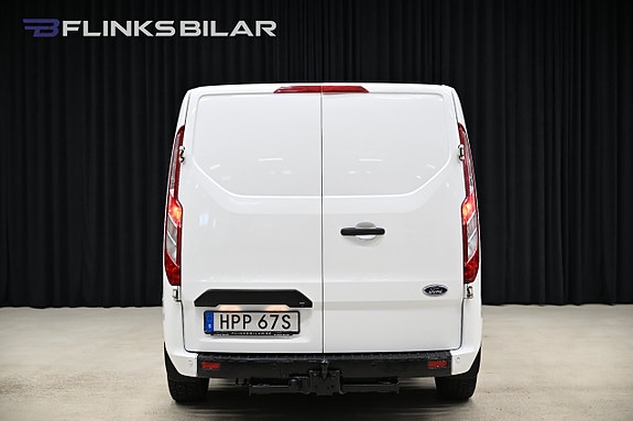 Ford Transit Custom 8 of 26