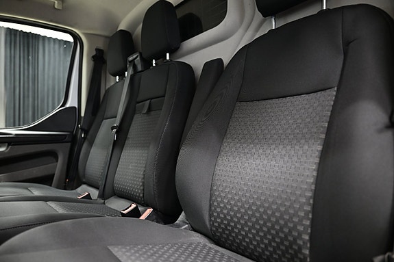 Ford Transit Custom 17 of 26