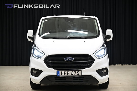 Ford Transit Custom 10 of 26