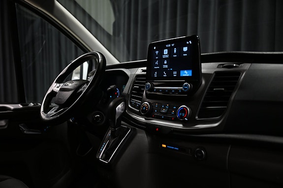 Ford Transit Custom 27 of 28
