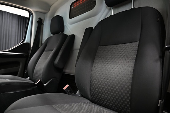 Ford Transit Custom 21 of 28