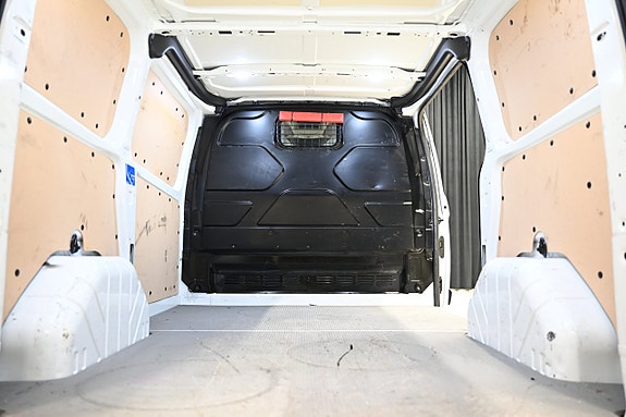 Ford Transit Custom 8 of 28