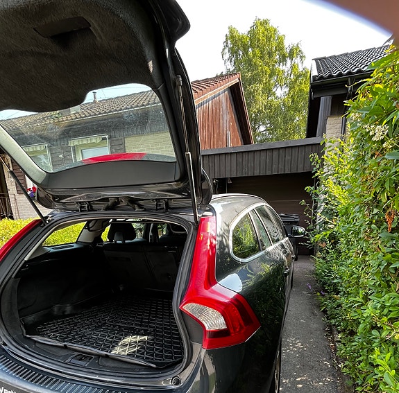 Volvo V60 3 of 5