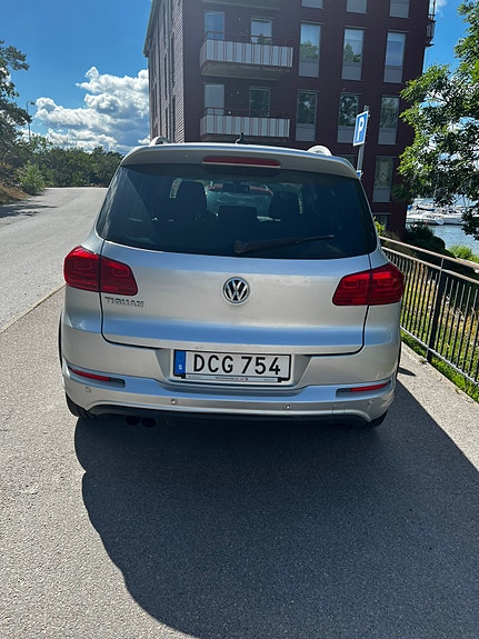 Volkswagen Tiguan 4 of 5