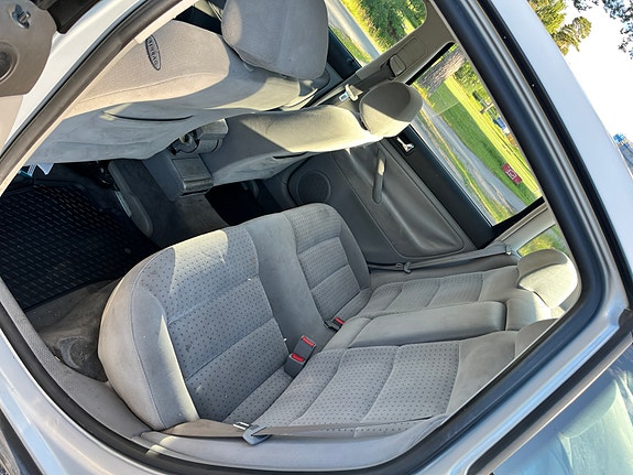 Volkswagen Passat 8 of 11