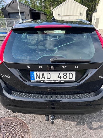 Volvo V60 7 of 8