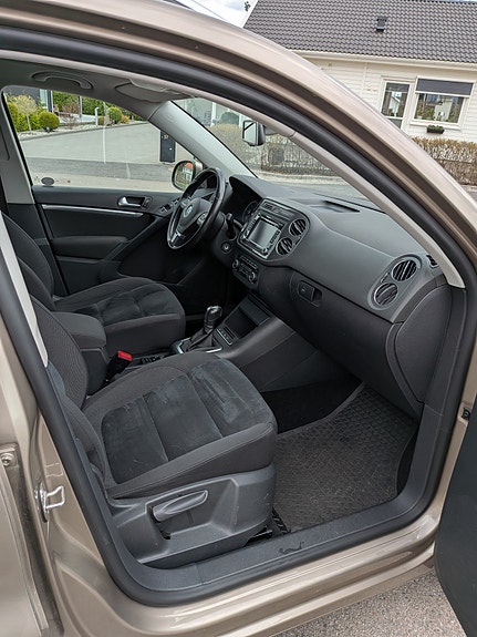 Volkswagen Tiguan 12 of 24