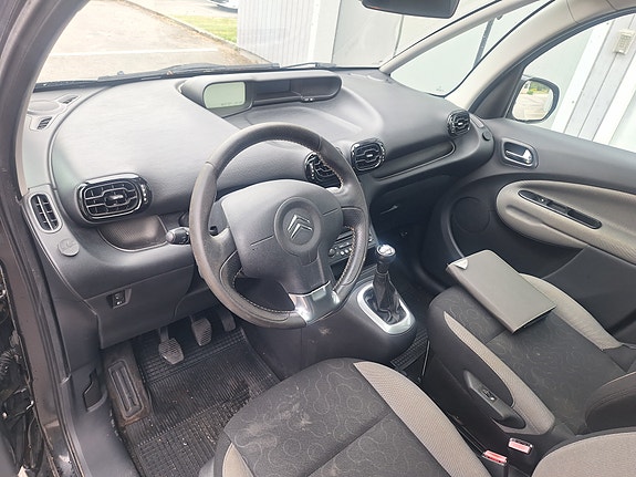 Citroen C3 Picasso 10 of 12