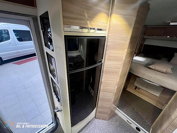 Adria Coral S 690 SC Axess Solpanel / Queenbed / 3500kg 9 of 14