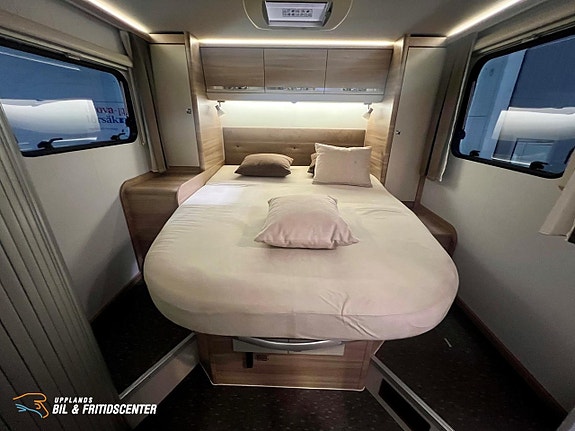 Adria Coral S 690 SC Axess Solpanel / Queenbed / 3500kg 10 of 14
