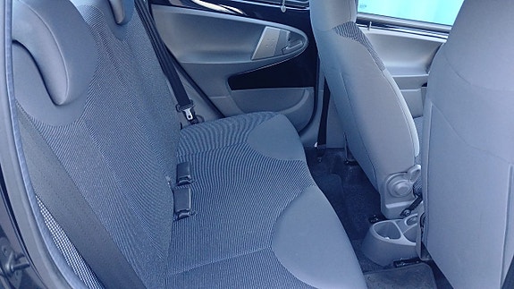 Peugeot 107 10 of 13