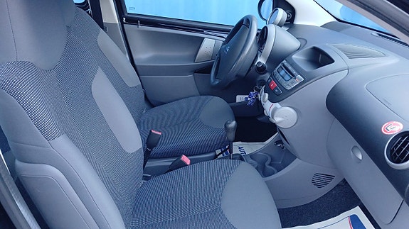Peugeot 107 11 of 13