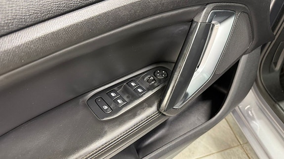 Peugeot 308 SW 14 of 14