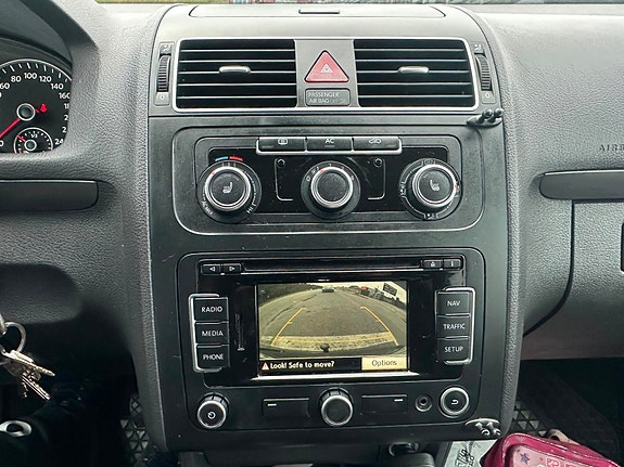 Volkswagen Touran 7 of 9