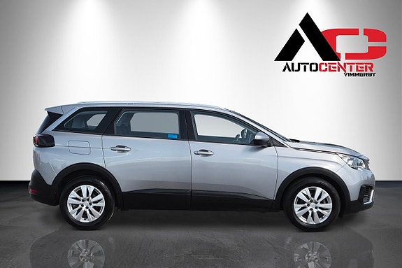 Peugeot 3008 2 of 5