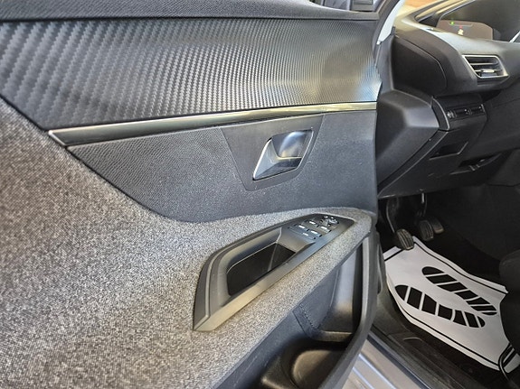 Peugeot 3008 15 of 24