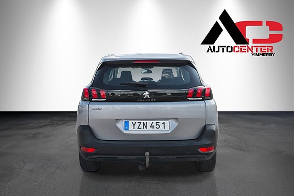 Peugeot 3008 4 of 5