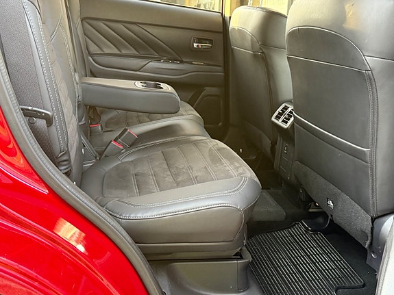 Mitsubishi Outlander 13 of 20
