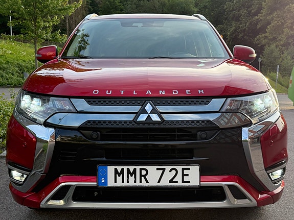 Mitsubishi Outlander 2 of 20