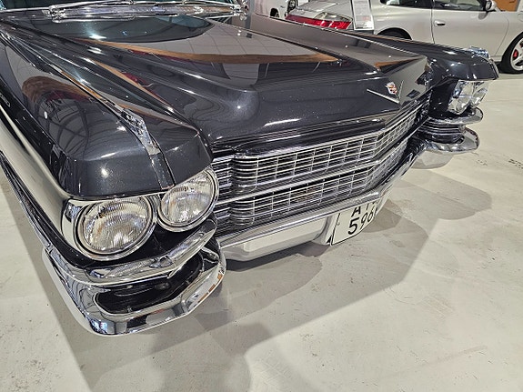 Cadillac Deville 13 of 22