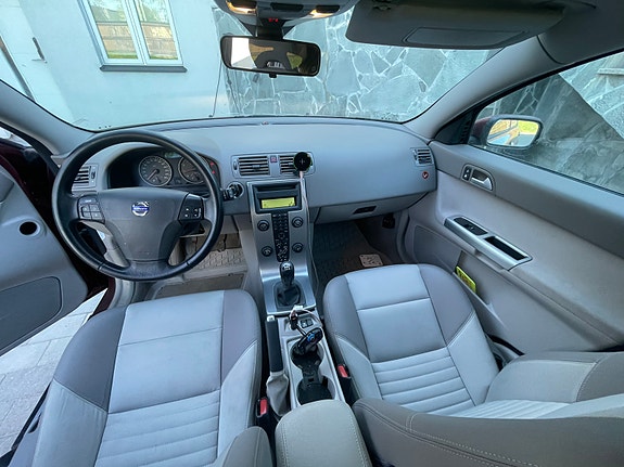 Volvo V50 5 of 5