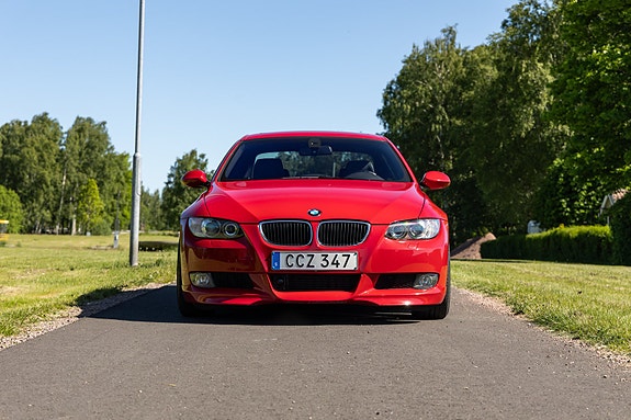 BMW 335i 2 of 6