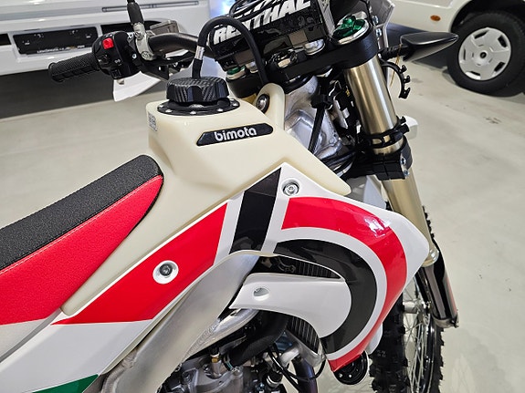 Bimota BX450 / Kawasaki  KX 450 Enduro registrerad 9 of 12