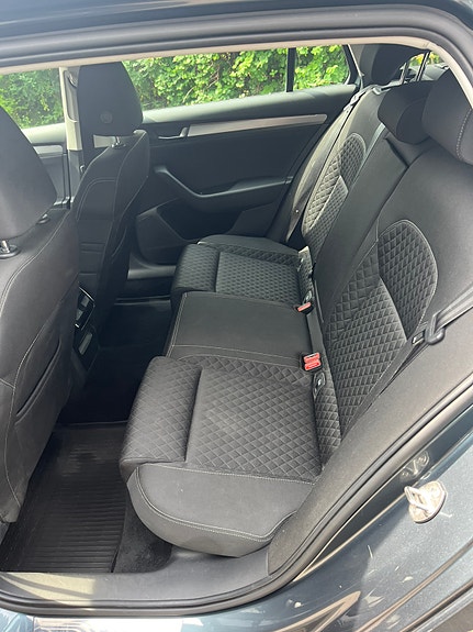 Skoda Superb 5 of 9