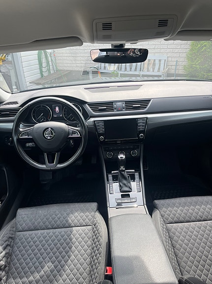 Skoda Superb 6 of 9