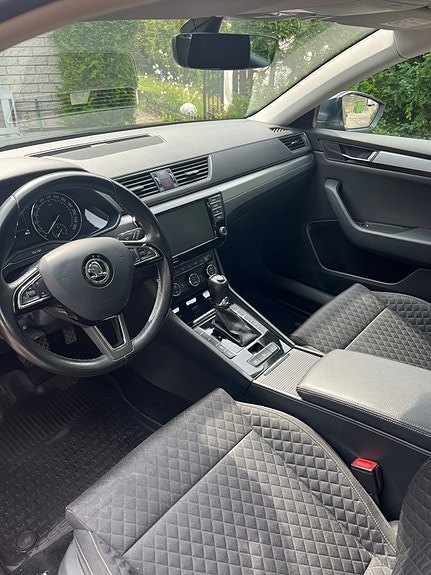 Skoda Superb 4 of 9