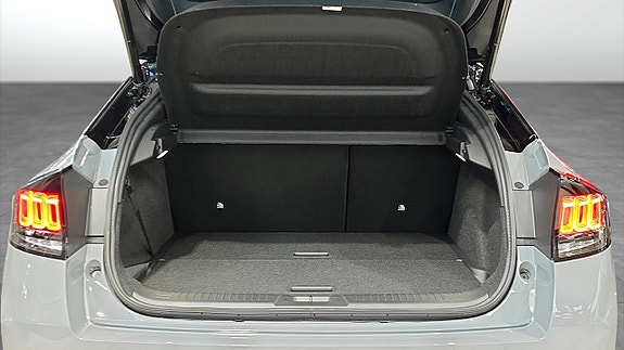 Nissan Leaf 10 of 18