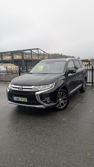 Mitsubishi Outlander 3 of 5