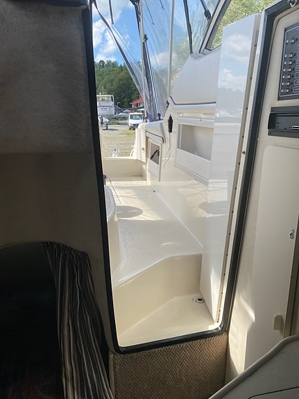 Monterey cruiser 256 -96,mercruiser v8 10 of 11