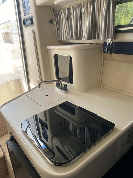 Monterey cruiser 256 -96,mercruiser v8 9 of 11