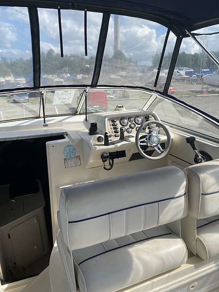 Monterey cruiser 256 -96,mercruiser v8 6 of 11