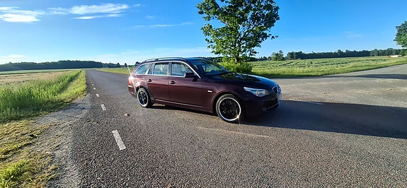 BMW 530xd 3 of 5
