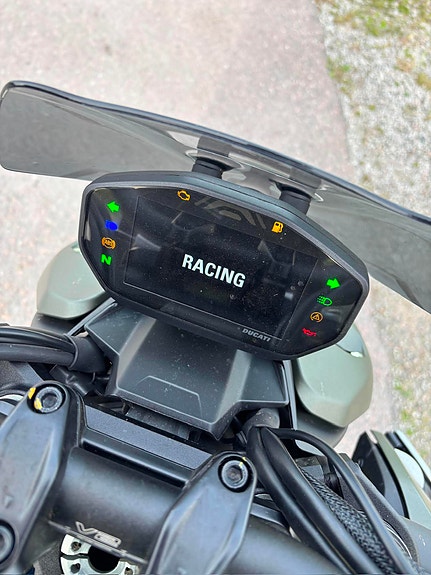 Ducati Streetfighter V2 *AKRAPOVIC 7 of 8