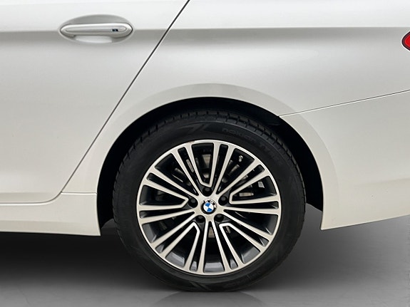 BMW 520d 11 of 30