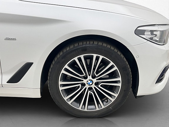 BMW 520d 13 of 30